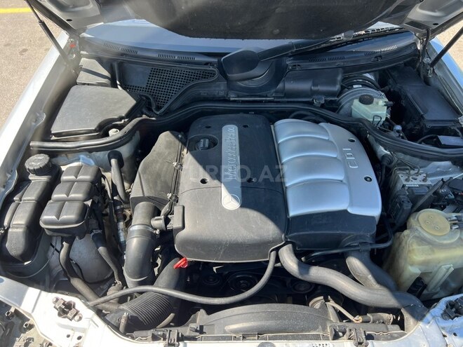 Mercedes E 220-9