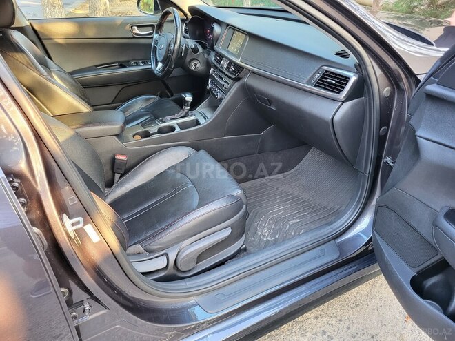 Kia Optima-12