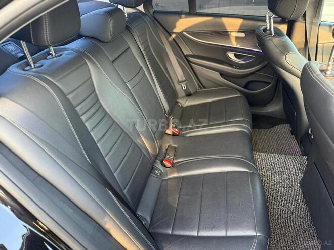 Mercedes E 220 d-12