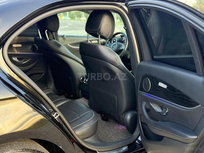 Mercedes E 220 d-11