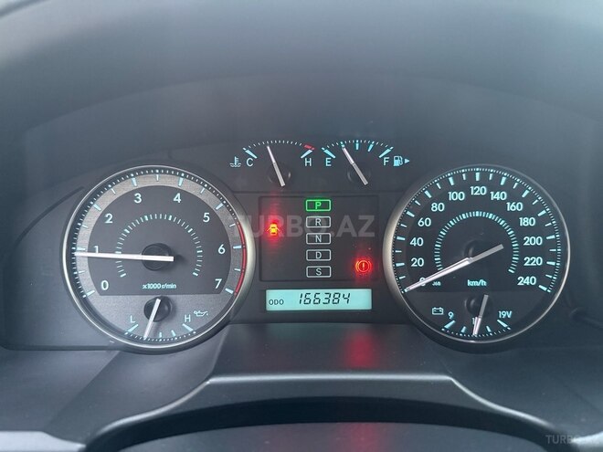 Toyota Land Cruiser-11
