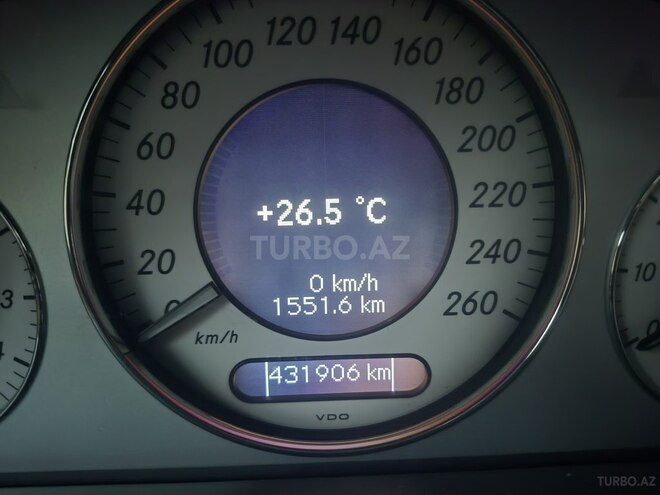 Mercedes E 320-2