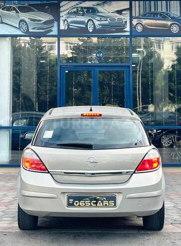 Opel Astra-11