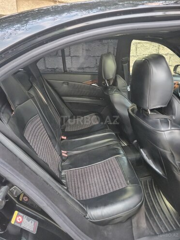 Mercedes E 320-6