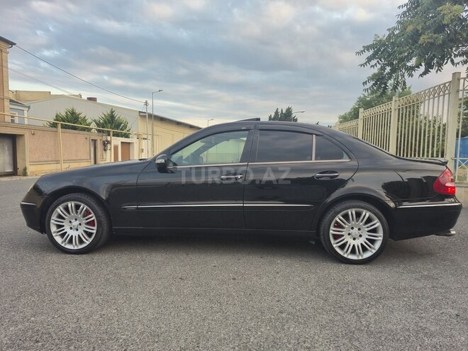 Mercedes E 320-9