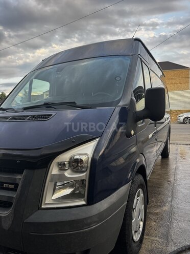 Ford Transit-3