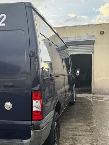 Ford Transit-15