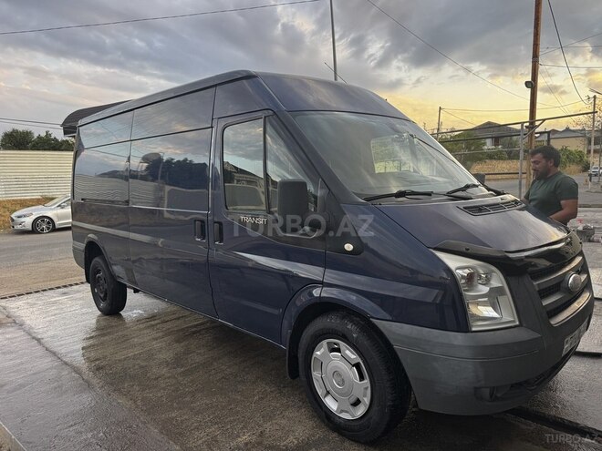 Ford Transit-5