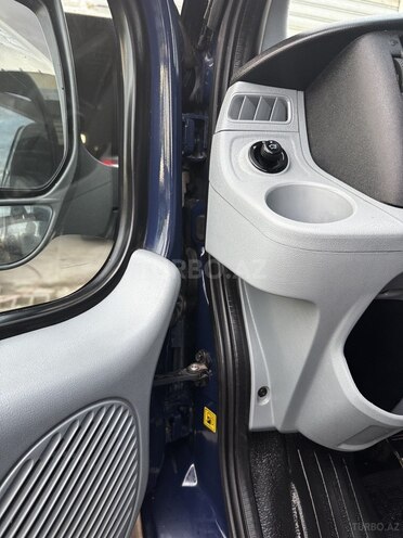 Ford Transit-12