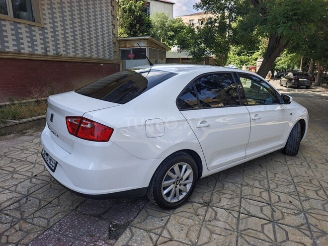 SEAT Toledo-5
