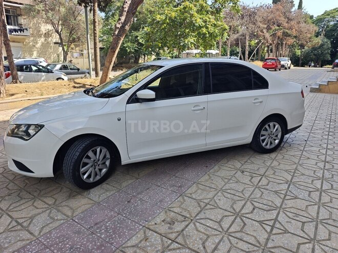 SEAT Toledo-3