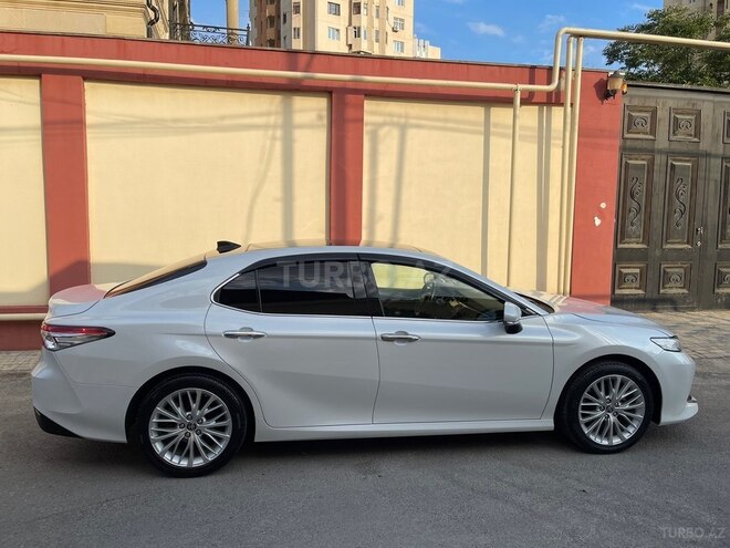 Toyota Camry-5