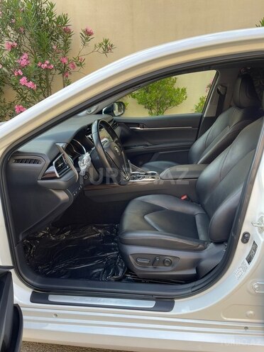 Toyota Camry-9