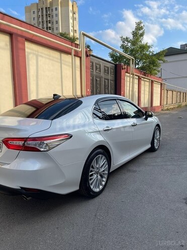Toyota Camry-6