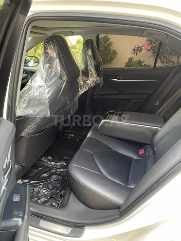 Toyota Camry-11