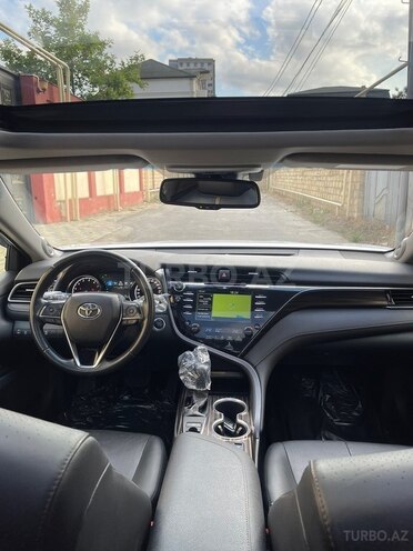 Toyota Camry-13