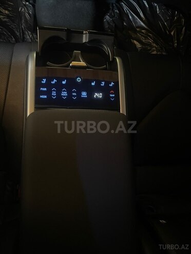 Toyota Camry-16