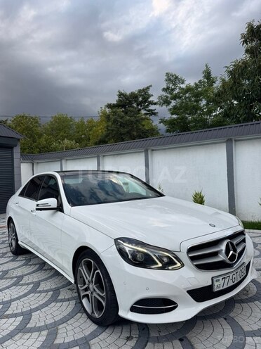 Mercedes E 250 4MATIC-4