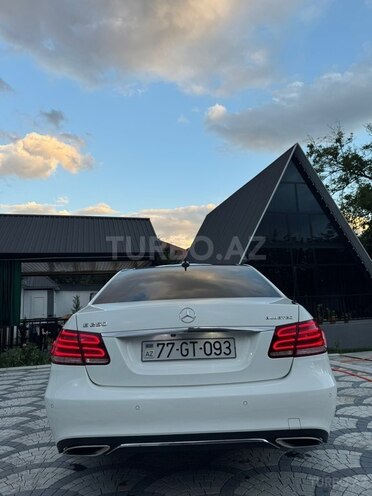 Mercedes E 250 4MATIC-9
