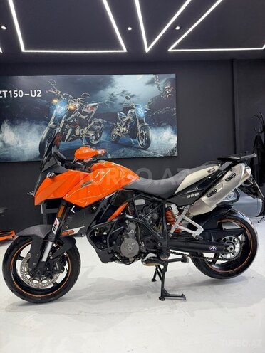 KTM 990 Supermoto-1