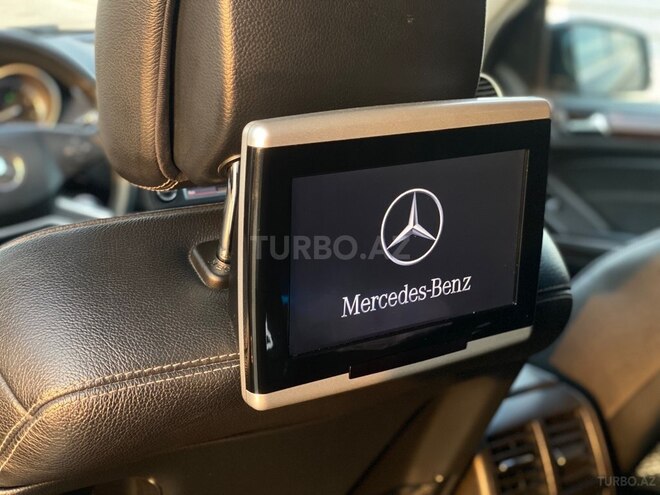 Mercedes GL 550 4MATIC-9