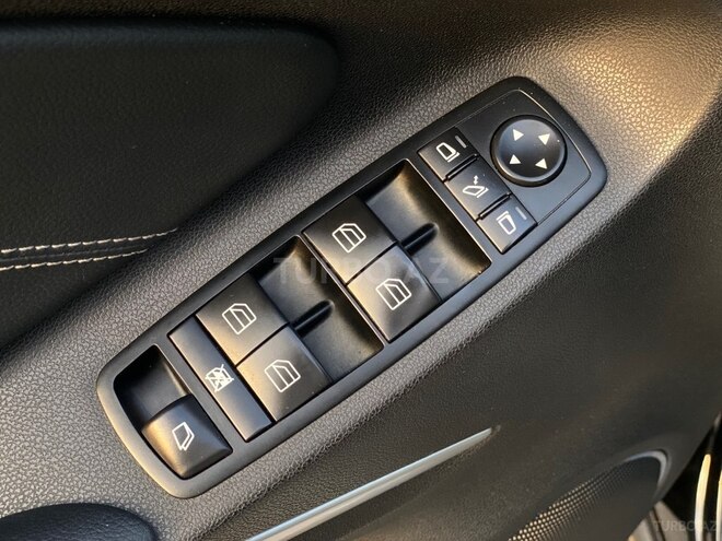 Mercedes GL 550 4MATIC-14