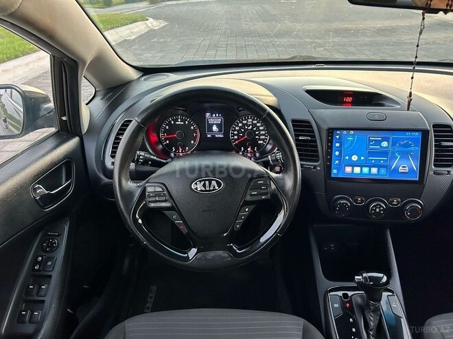 Kia Cerato-5