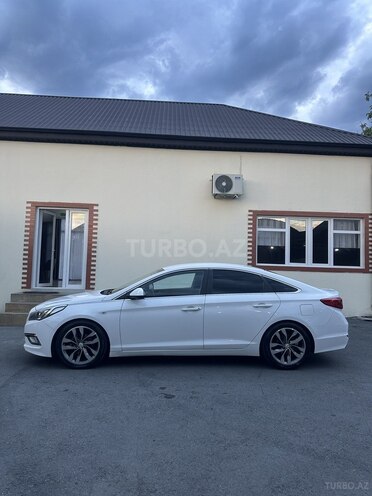 Hyundai Sonata-5