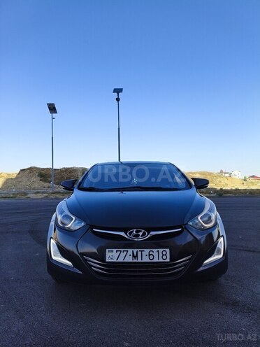 Hyundai Elantra-2