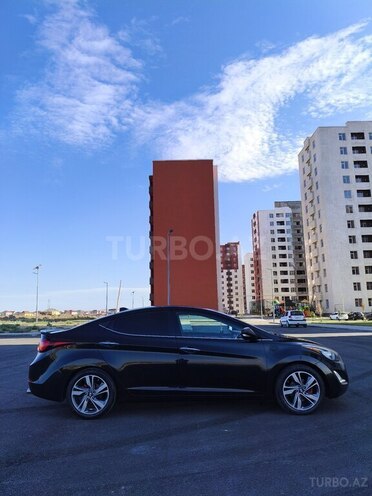 Hyundai Elantra-5