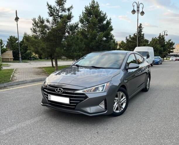 Hyundai Elantra-7