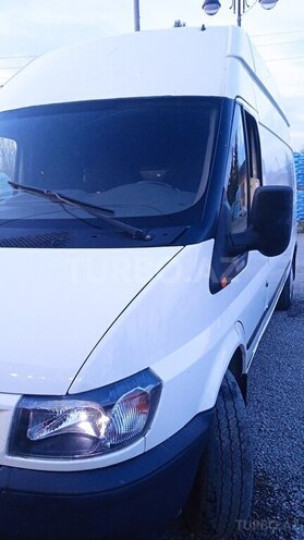 Ford Transit-4