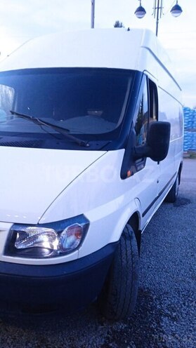 Ford Transit-6