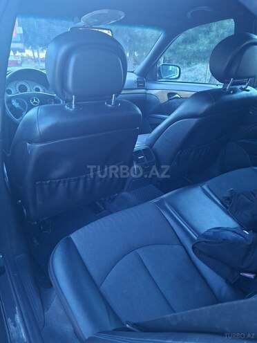Mercedes E 220-12