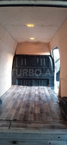 Ford Transit-9