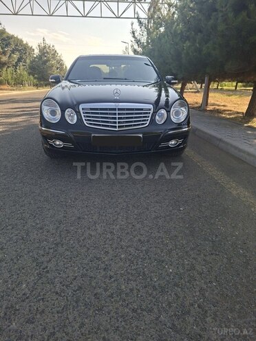 Mercedes E 220-2