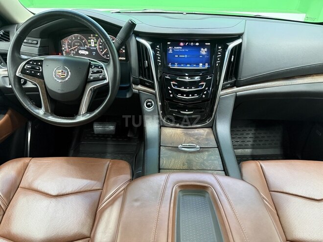 Cadillac Escalade-9