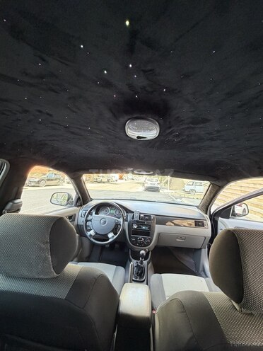 Chevrolet Lacetti-10