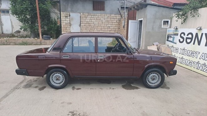 LADA (VAZ) 2107-4