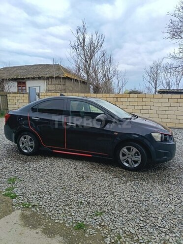 Chevrolet Aveo-5