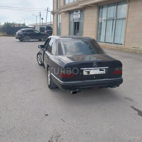 Mercedes 220 E-3