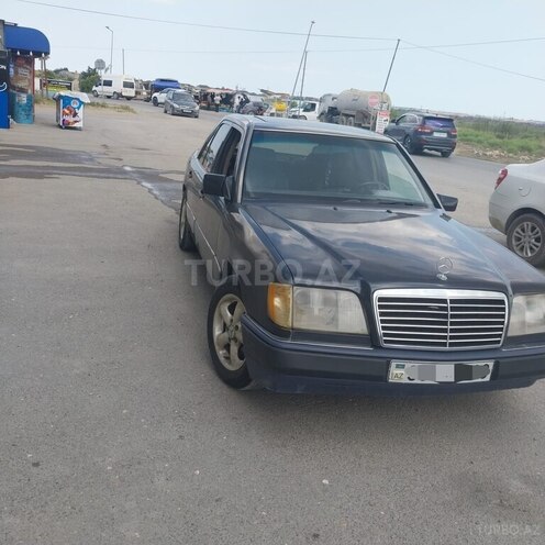 Mercedes 220 E-4