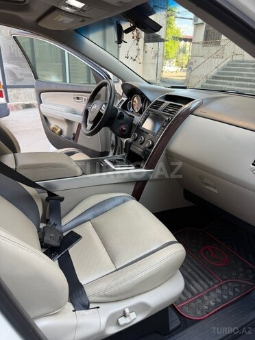 Mazda CX-9-11