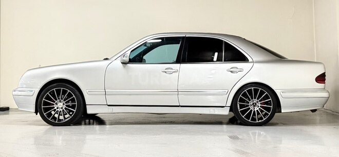 Mercedes E 220-4
