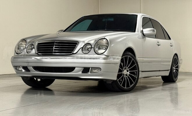 Mercedes E 220-3