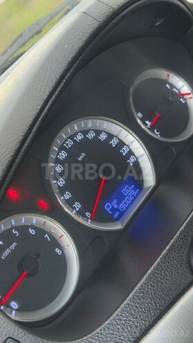 Hyundai Sonata-5