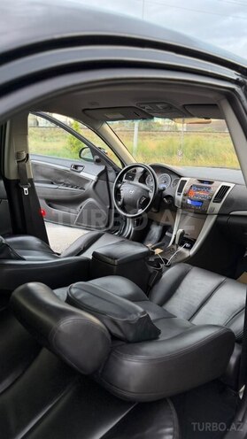 Hyundai Sonata-4