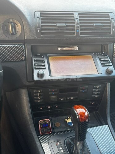BMW 528-9