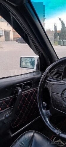 Mercedes 190-8
