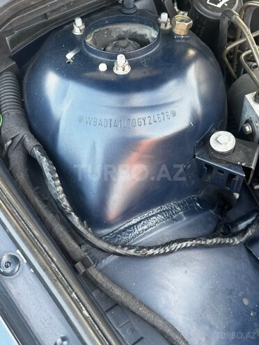 BMW 528-16